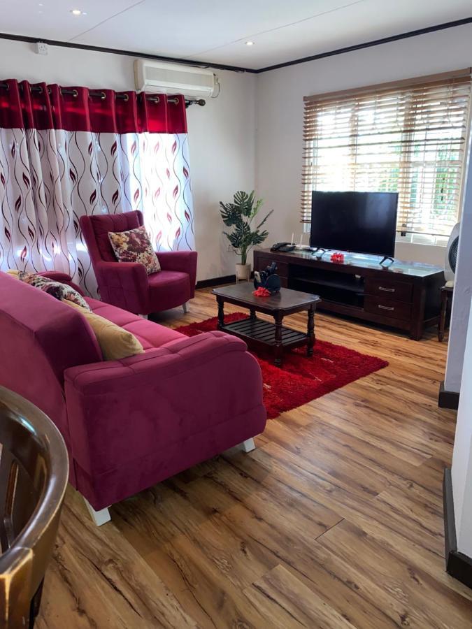 Mer Riviere Self Catering Apartment โบวาลง ภายนอก รูปภาพ